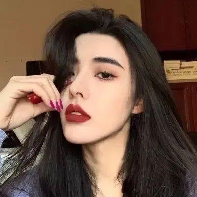 想被拥抱的12个女人